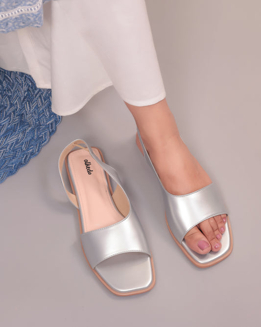 Alkedo Women’s Silver Slingback Flats – Shiny Metallic Open-Toe Sandals for Modern Everyday Style